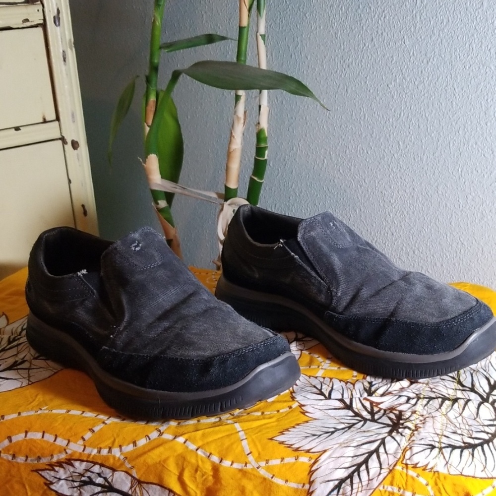 Sketchers Hinton Olmos Slip Ons